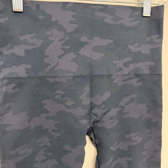 Spanx Black Camouflage Leggings - Picture 2 of 6